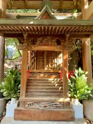 威光稲荷堂の{uncategorized: "未分類", other: "その他", undefined: "問題あり", building: "その他建物", grave: "お墓", sacred_gate: "鳥居", guardian: "狛犬", statue: "像", buddha: "仏像", history: "歴史", nature: "自然", garden: "庭園", animal: "動物", pagoda: "塔", temizu: "手水舎", mountain_gate: "山門・神門", sanctuary: "本殿・本堂", subordinate: "末社・摂社", art: "芸術", scenery: "景色", jizo: "地蔵", ema: "絵馬", goshuin: "御朱印", omikuji: "おみくじ", items: "授与品その他", amulet: "お守り", goshuincho: "御朱印帳", eats: "食事", festival: "お祭り", votive_dance: "神楽", shichigosan: "七五三参", wedding: "結婚式", experience: "体験その他", initially: "初詣", around: "周辺", anti_infection: "感染症対策"}