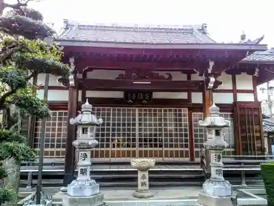 慈済寺の本殿・本堂