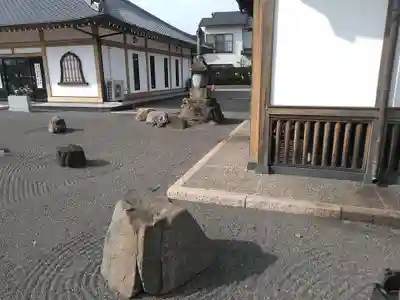 円寿寺の庭園