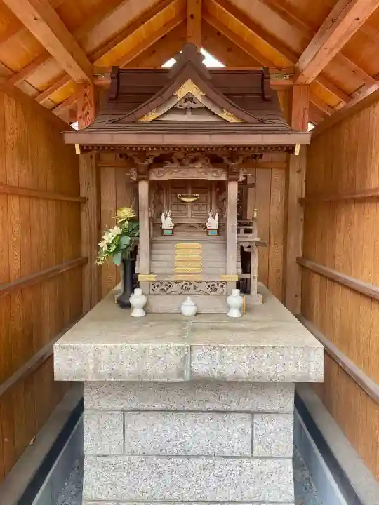 豊川稲荷分霊社の{uncategorized: "未分類", other: "その他", undefined: "問題あり", building: "その他建物", grave: "お墓", sacred_gate: "鳥居", guardian: "狛犬", statue: "像", buddha: "仏像", history: "歴史", nature: "自然", garden: "庭園", animal: "動物", pagoda: "塔", temizu: "手水舎", mountain_gate: "山門・神門", sanctuary: "本殿・本堂", subordinate: "末社・摂社", art: "芸術", scenery: "景色", jizo: "地蔵", ema: "絵馬", goshuin: "御朱印", omikuji: "おみくじ", items: "授与品その他", amulet: "お守り", goshuincho: "御朱印帳", eats: "食事", festival: "お祭り", votive_dance: "神楽", shichigosan: "七五三参", wedding: "結婚式", experience: "体験その他", initially: "初詣", around: "周辺", anti_infection: "感染症対策"}