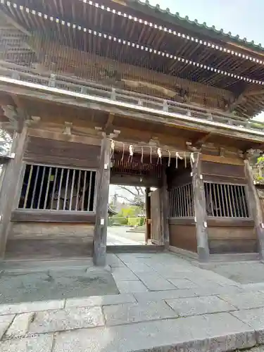 本覚寺の山門