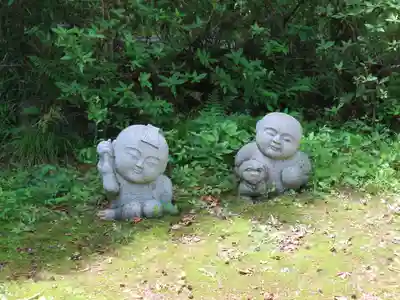 久安寺の像