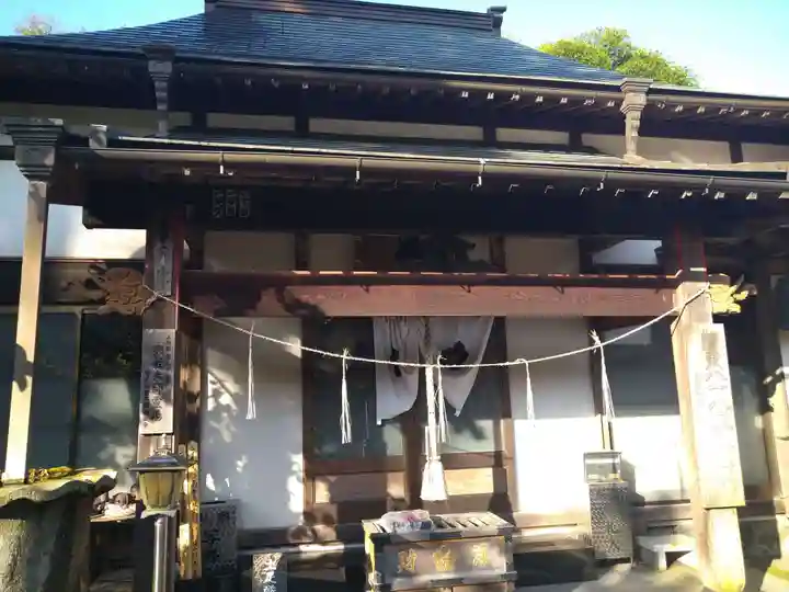 円鏡寺の本殿・本堂