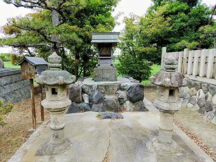 新政成神社の末社・摂社