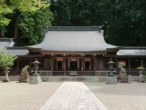 飛驒一宮水無神社の本殿・本堂