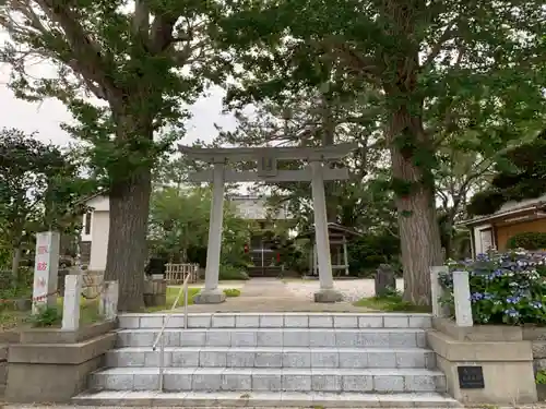 諏訪神社の鳥居