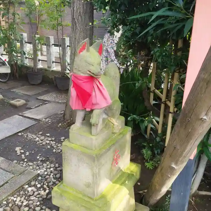 四谷於岩稲荷田宮神社の狛犬