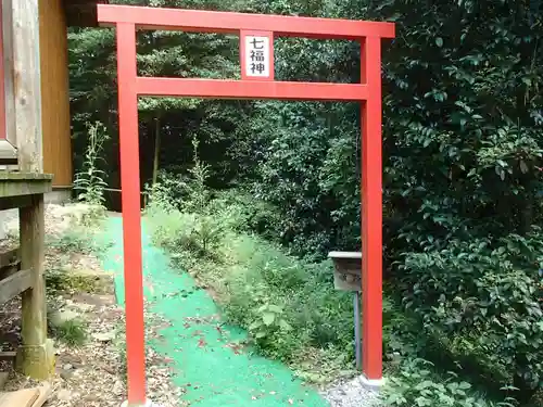 磐裂根裂神社の鳥居