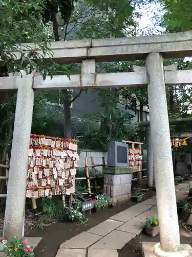 高円寺氷川神社の鳥居