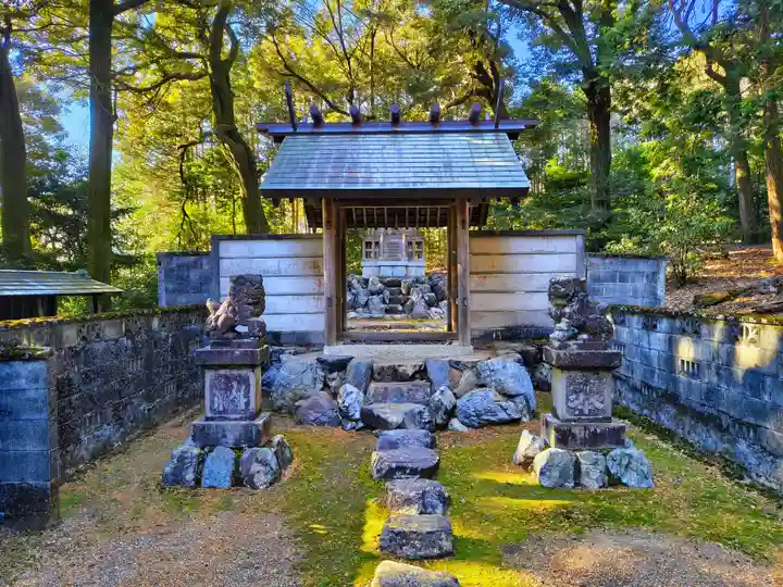 諏訪神社(多度町)の本殿・本堂