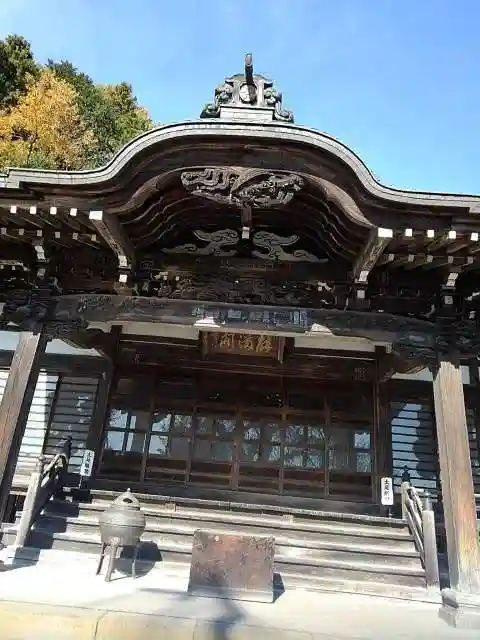 梅岩寺の本殿・本堂