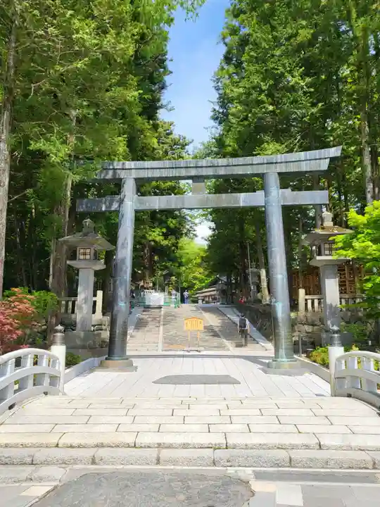 諏訪大社下社秋宮(長野県)