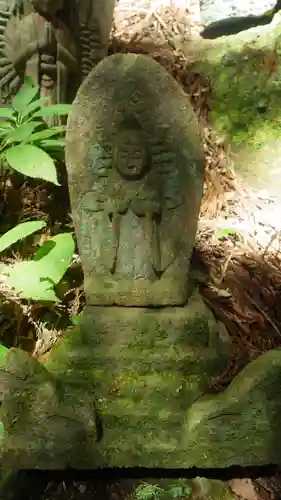 深草岩屋観音堂（深草山瑞岩寺奥院）の仏像