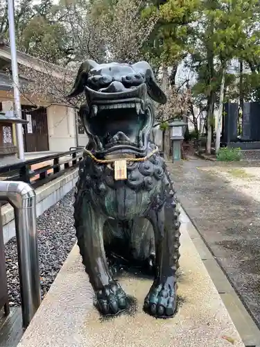 三重縣護國神社の狛犬