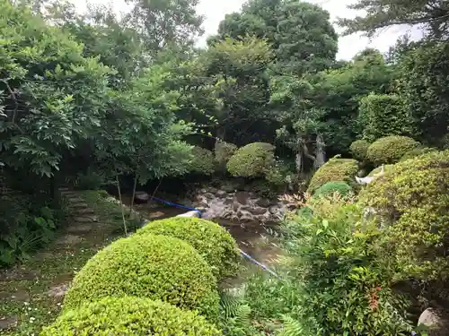 子安地蔵寺の庭園