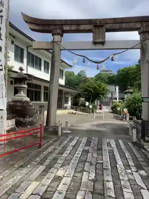 新羅神社の鳥居