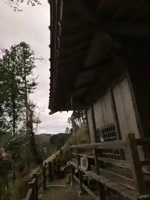 堂の下の岩観音の{uncategorized: "未分類", other: "その他", undefined: "問題あり", building: "その他建物", grave: "お墓", sacred_gate: "鳥居", guardian: "狛犬", statue: "像", buddha: "仏像", history: "歴史", nature: "自然", garden: "庭園", animal: "動物", pagoda: "塔", temizu: "手水舎", mountain_gate: "山門・神門", sanctuary: "本殿・本堂", subordinate: "末社・摂社", art: "芸術", scenery: "景色", jizo: "地蔵", ema: "絵馬", goshuin: "御朱印", omikuji: "おみくじ", items: "授与品その他", amulet: "お守り", goshuincho: "御朱印帳", eats: "食事", festival: "お祭り", votive_dance: "神楽", shichigosan: "七五三参", wedding: "結婚式", experience: "体験その他", initially: "初詣", around: "周辺", anti_infection: "感染症対策"}