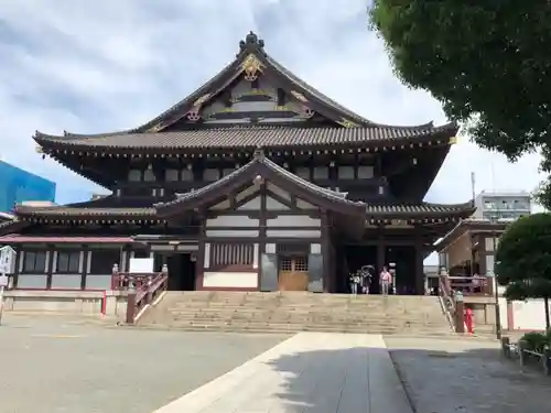川崎大師（平間寺）の本殿・本堂