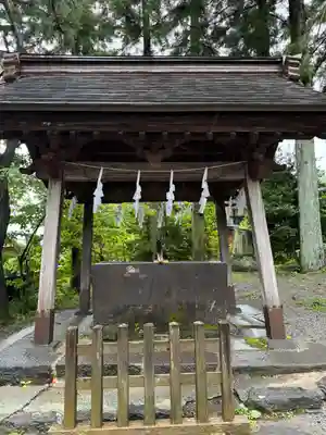 諏訪大社上社前宮の手水舎