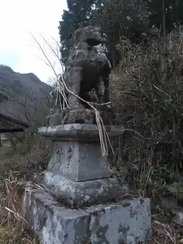 七所神社の狛犬