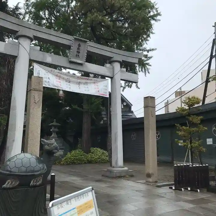 亀有香取神社の鳥居