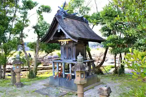 艫田神社の本殿