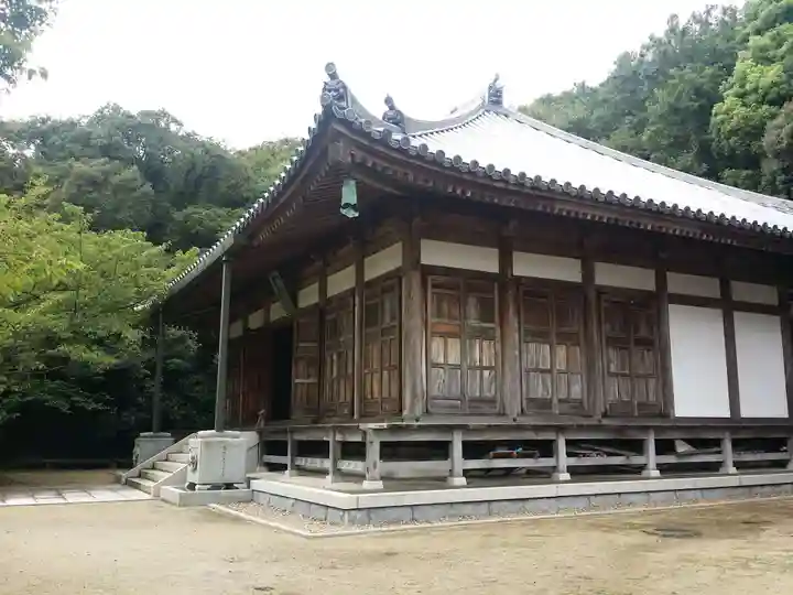 轉法輪寺の本殿・本堂