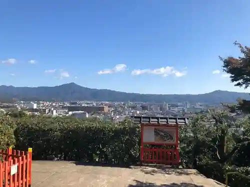 建勲神社の景色