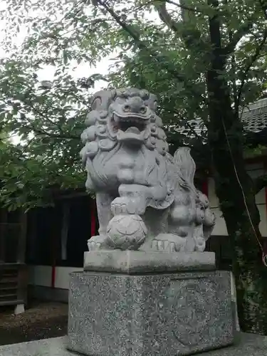 越谷香取神社の狛犬