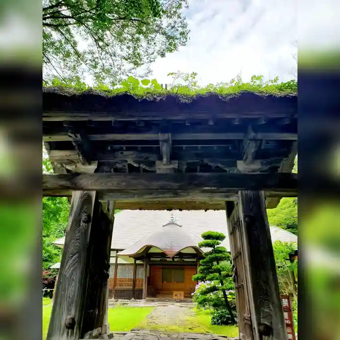 恵日寺の山門