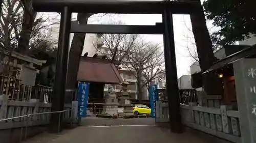 高円寺氷川神社の鳥居