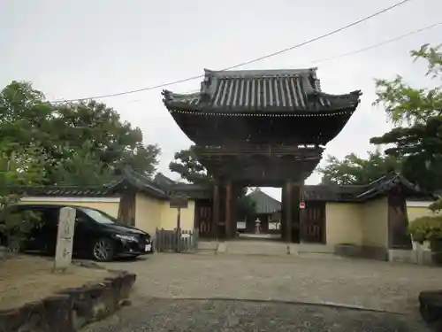 道明寺の山門