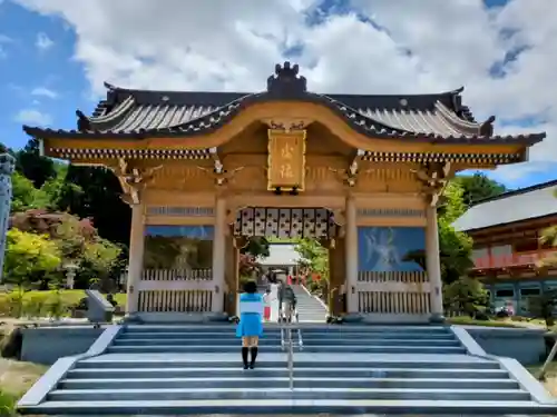 青龍寺(昭和大仏)の山門