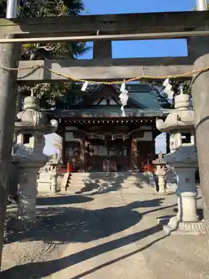 依知神社の本殿・本堂
