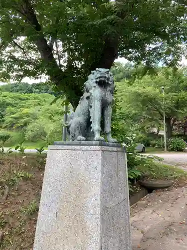 虻田神社の狛犬