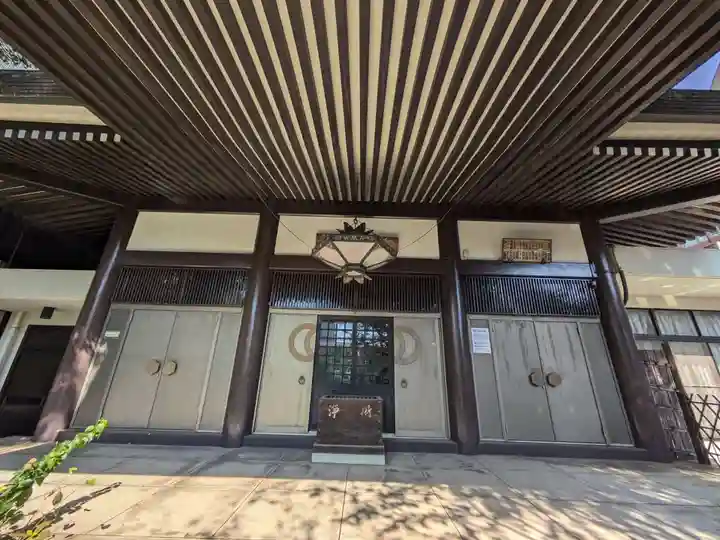 弥勒寺の本殿・本堂