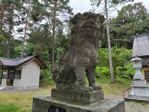 滝上神社の狛犬