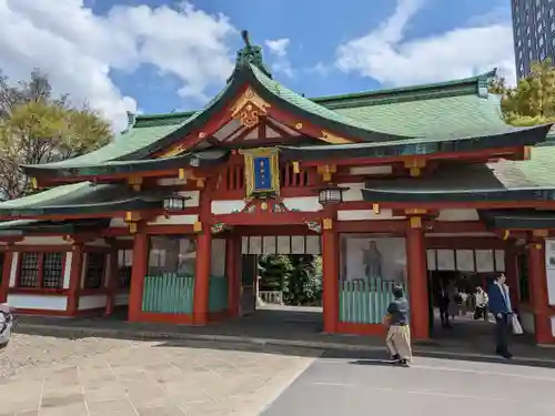 日枝神社の山門