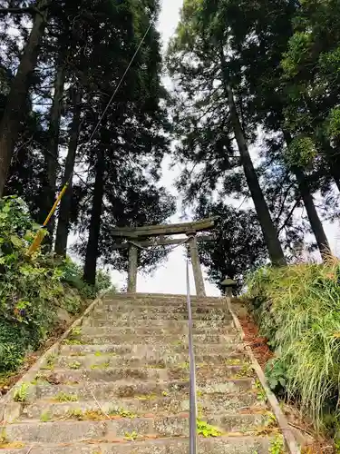 西神社の鳥居