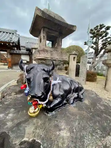 神牛石神社の像