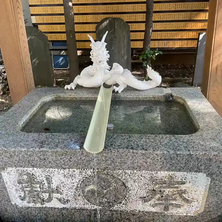 田無神社の手水舎