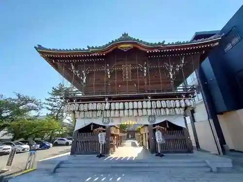 桑名宗社（春日神社）の山門