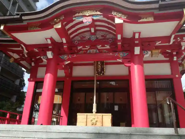 成子天神社の本殿・本堂