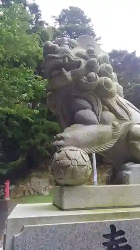 金華山黄金山神社の狛犬