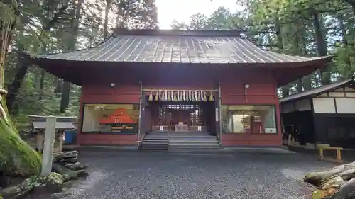 北口本宮冨士浅間神社の末社・摂社