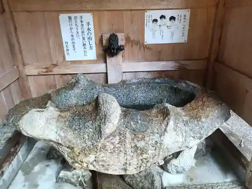 丹生神社の手水舎