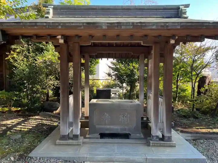 筑土八幡神社の手水舎