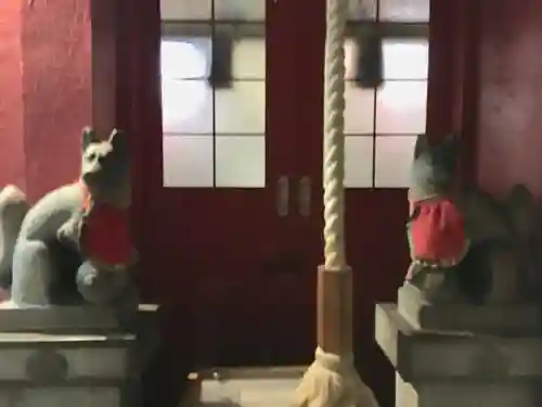 豊岩稲荷神社の狛犬