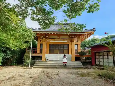 顕正寺の本殿・本堂