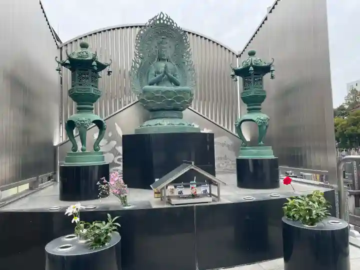 源長寺の{uncategorized: "未分類", other: "その他", undefined: "問題あり", building: "その他建物", grave: "お墓", sacred_gate: "鳥居", guardian: "狛犬", statue: "像", buddha: "仏像", history: "歴史", nature: "自然", garden: "庭園", animal: "動物", pagoda: "塔", temizu: "手水舎", mountain_gate: "山門・神門", sanctuary: "本殿・本堂", subordinate: "末社・摂社", art: "芸術", scenery: "景色", jizo: "地蔵", ema: "絵馬", goshuin: "御朱印", omikuji: "おみくじ", items: "授与品その他", amulet: "お守り", goshuincho: "御朱印帳", eats: "食事", festival: "お祭り", votive_dance: "神楽", shichigosan: "七五三参", wedding: "結婚式", experience: "体験その他", initially: "初詣", around: "周辺", anti_infection: "感染症対策"}